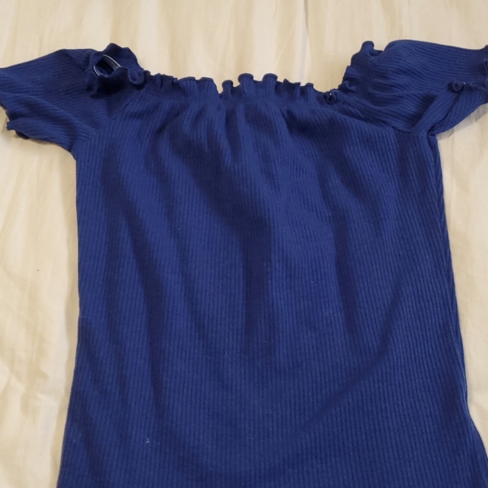 Blue ruffled neck shirt